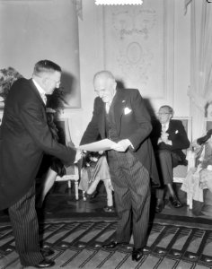 Afscheid_Commissaris_Koningin_Noord_Holland_Baron_J.E._de_Vos_van_Steenwijk,_Bestanddeelnr_906-5262