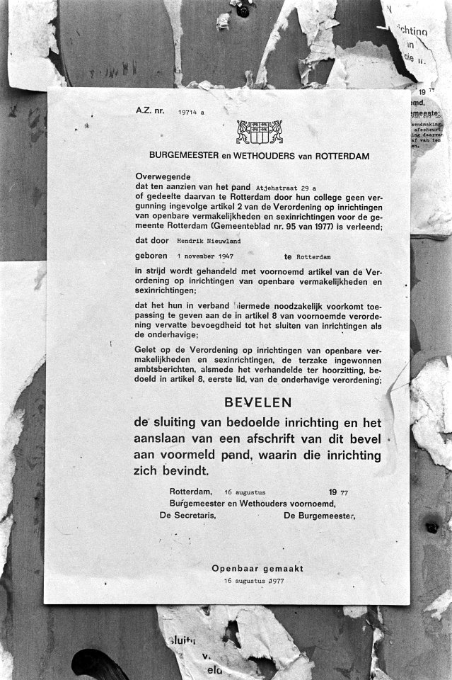 Affiche_van_B._en_W._van_Rotterdam_over_de_sluiting,_Bestanddeelnr_931-7664