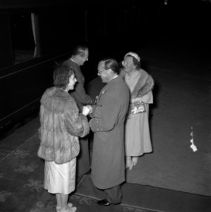 Afscheid_Deense_gasten_vertrek_CS,_Bestanddeelnr_906-4319