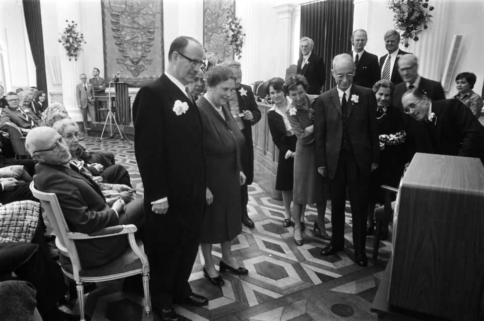 Afscheid_Commissaris_der_Koningin_heer_Kranenburg_in_Haarlem_mr._Kranenburg_met,_Bestanddeelnr_928-5420