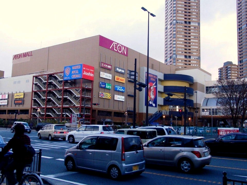 AEON_MALL_DAINICHI_(EAST)