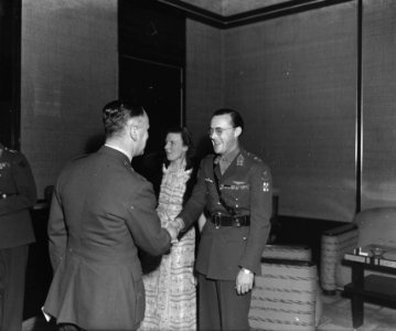Afscheidsdiner_voor_luitenant-generaal_Simonds_van_het_2e_Canadese_legerkorps_P,_Bestanddeelnr_901-2959