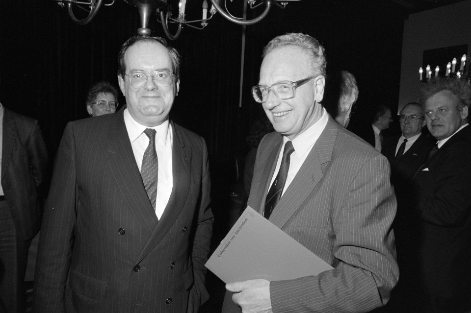 Afscheid_dr._J._A._van_Kemenade_als_vz_college_bestuur_UV_van_Amsterdam_Van_Kem,_Bestanddeelnr_934-1977