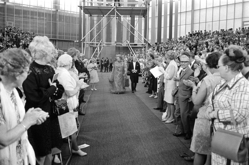 Afscheidsconcert_van_Gre_Brouwenstijn_met_Concertgebouworkest_in_RAI_Amsterdam,_Bestanddeelnr_924-6777