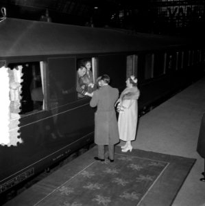 Afscheid_Deense_gasten_vertrek_CS,_Bestanddeelnr_906-4322