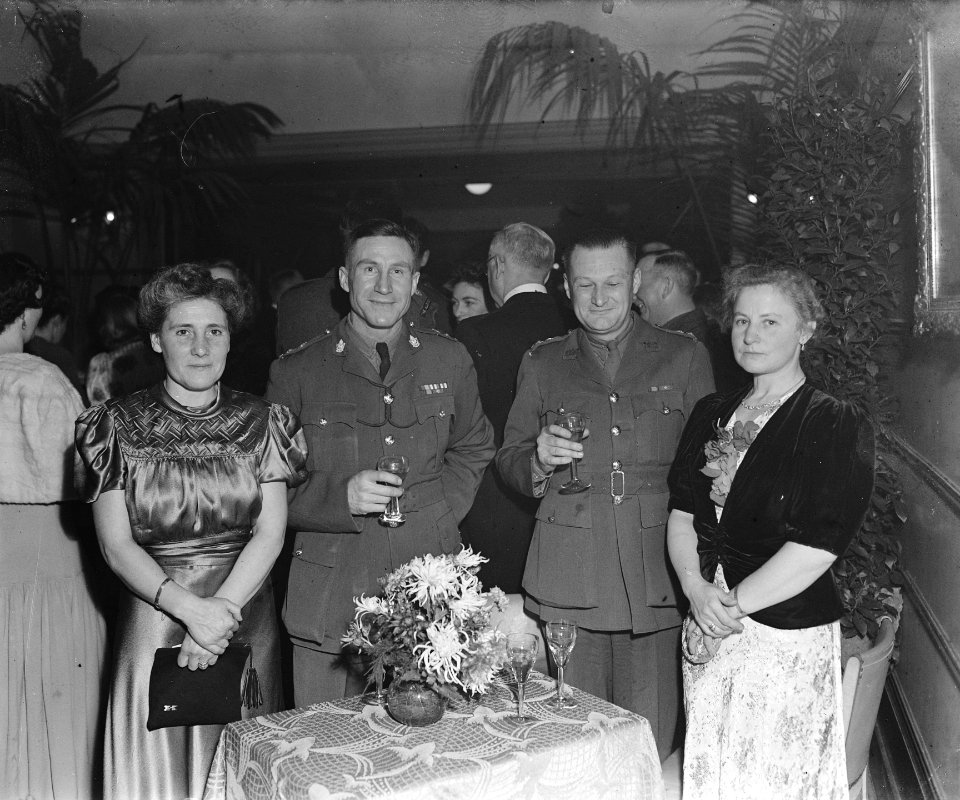 Afscheidsdiner_Luitenant_Generaal_Simmonds,_Bestanddeelnr_901-2416