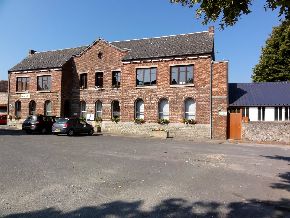 Aibes_(Nord,_Fr)_mairie-école