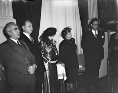 Afscheid_Amerikaans_Consul_te_Amsterdam_van_Wiegel,_Bestanddeelnr_903-7230