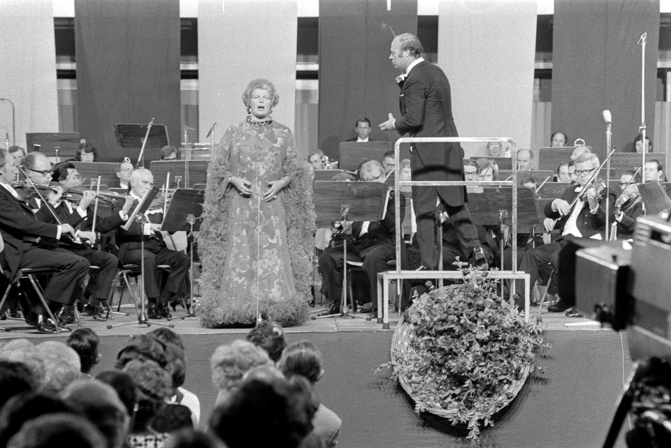 Afscheidsconcert_van_Gre_Brouwenstijn_met_Concertgebouworkest_in_RAI_Amsterdam,_Bestanddeelnr_924-6785
