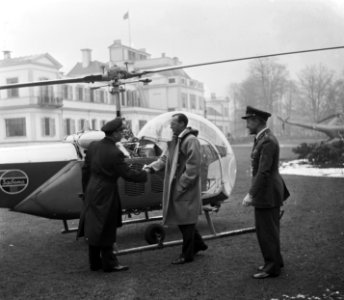Afscheidsbezoek_helicopters_op_Soestdijk,_Bestanddeelnr_905-5534