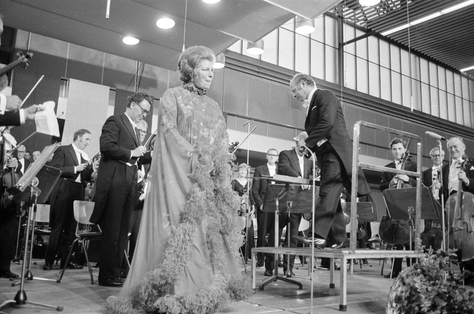 Afscheidsconcert_van_Gre_Brouwenstijn_met_Concertgebouworkest_in_RAI_Amsterdam,_Bestanddeelnr_924-6778