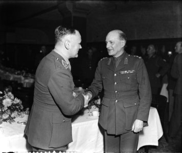 Afscheidsdiner_Militair_Gezag_voor_chef-staf_generaal_HJ_Kruls_HJ_Kruls_en…,_Bestanddeelnr_901-2043