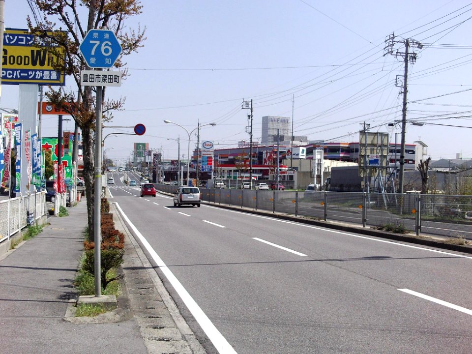 Aichi_Pref_r-076_Fukadacho,_Toyota