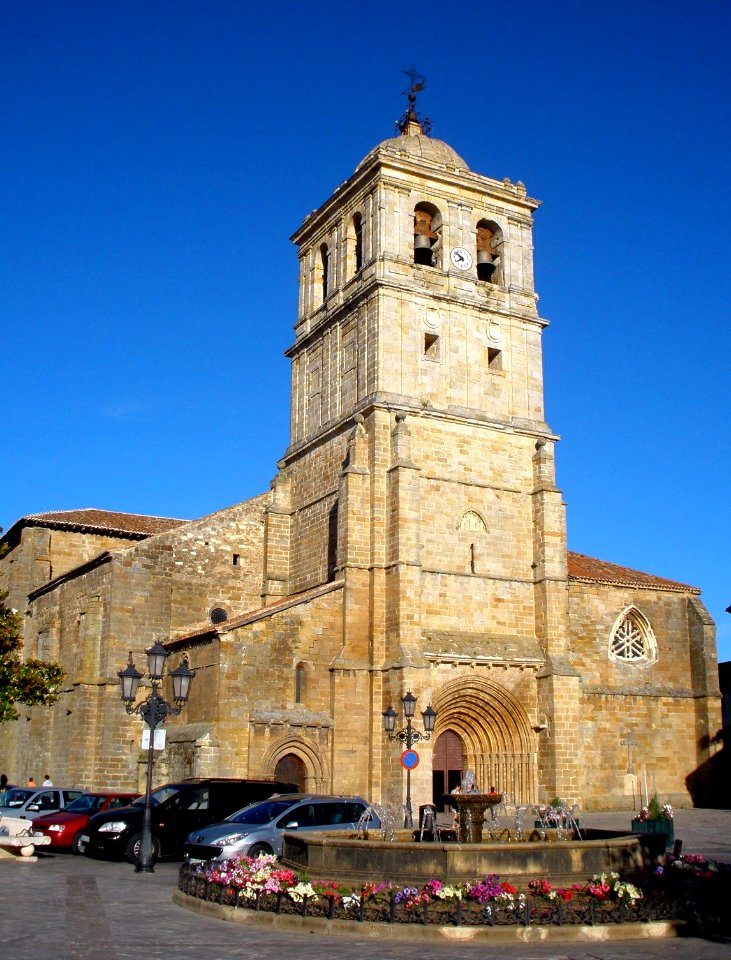Aguilar_de_Campoo_-_Colegiata_de_San_Miguel_Arcángel_07