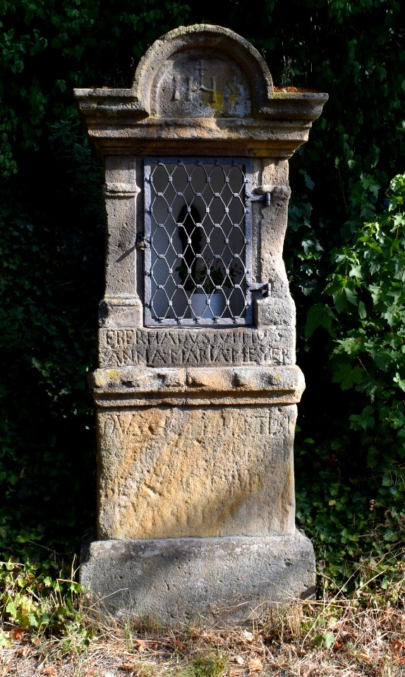 Ahden_-_Bildstock_an_der_Kluskapelle