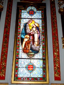 Ahetze_(Pyr-Atl.,_Fr)_Vitrail_Notre_Dame_du_Rosaire,_Mater_purissima