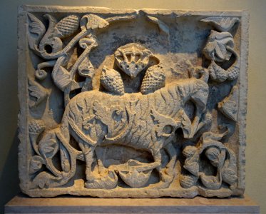 Agnus_Dei,_from_the_Igreja_de_Milreus,_12th_century_-_Museu_Nacional_de_Machado_de_Castro_-_Coimbra,_Portugal_-DSC09881