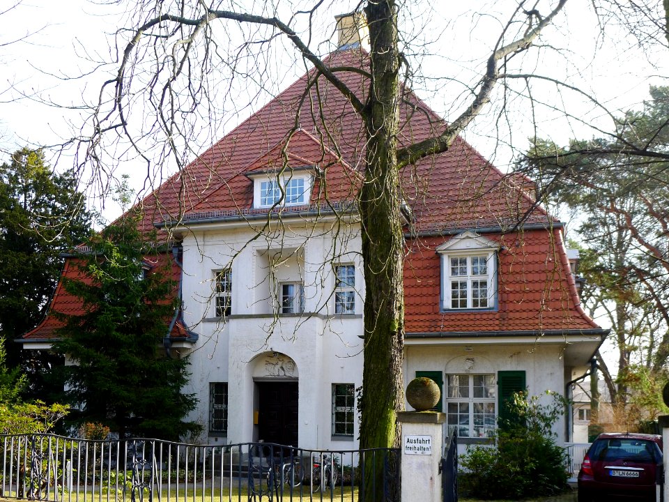 Ahornallee_33_(Berlin-Westend)