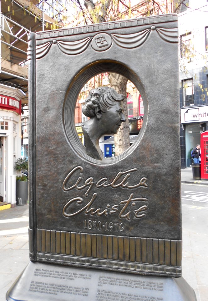 Agatha_Christie_Memorial_(cropped)