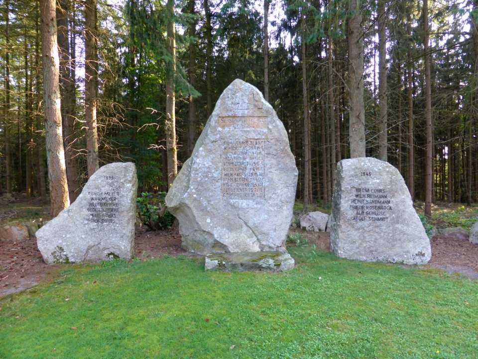 Ahrsen_Kriegerdenkmal