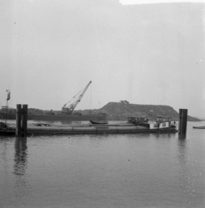 Afsluiting_Lauwerszee,_de_bouwput,_Bestanddeelnr_916-5060