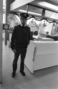 Agent_met_kogelvrij_vest,_Bestanddeelnr_933-5288