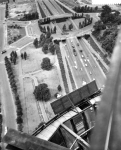 Afwerken_van_restaurant_in_de_Euromast_te_Rotterdam,_Bestanddeelnr_910-5311