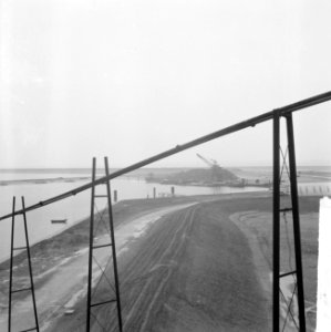 Afsluiting_Lauwerszee,_de_bouwput,_Bestanddeelnr_916-5058