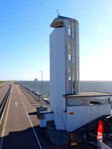 Afsluitdijk_monument_Dudok