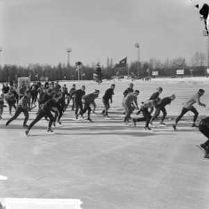 Afvalrit_voor_voetballers_op_de_Jaap_Edenbaan_,_de_junioren,_Bestanddeelnr_914-7557