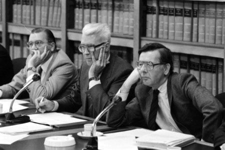 Afvaardiging_van_de_Nederlandse_Dagbladpers_(NDP)_v.l.n.r._dhr._Van_Tienen,_bes,_Bestanddeelnr_932-7415