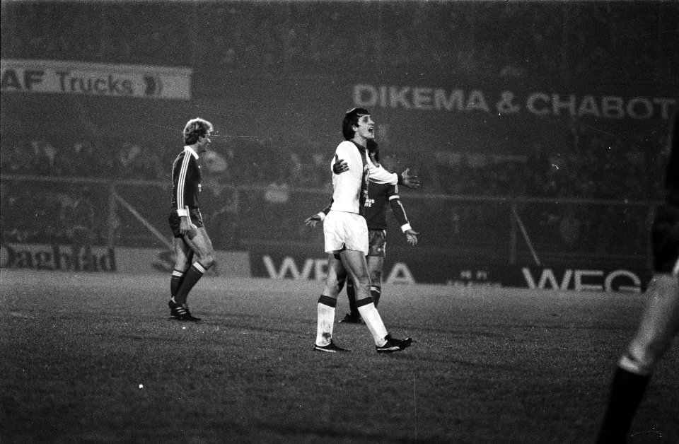 Afscheidswedstrijd_Johan_Cruijff_,_Ajax_tegen_Bayern_Munchen_0-8_Cruijff_tijden,_Bestanddeelnr_929-9827
