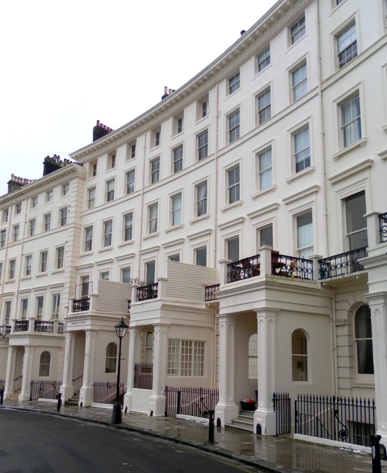 Adelaide_Crescent,_Hove_(Part_of_West_Side,_showing_Balconies)_(January_2013)