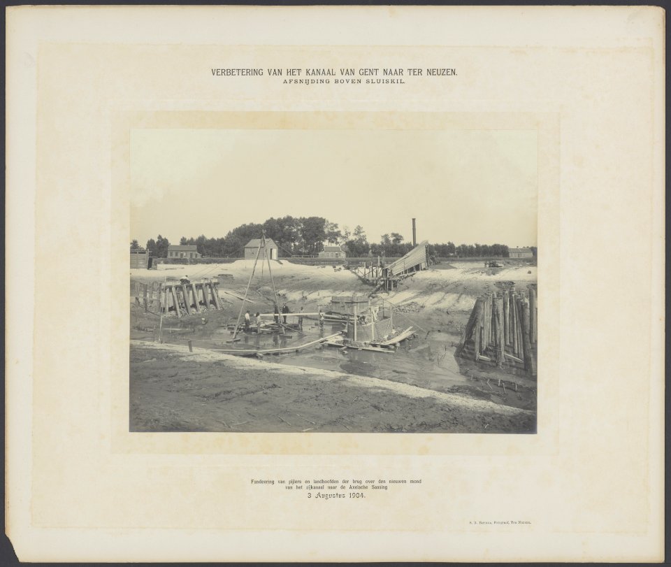 Afsnijding_boven_Sluiskil._Fundering_van_pijlers_en_landhoofden_der_brug_over_de,_Bestanddeelnr_842
