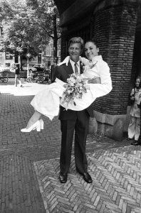 Acteur_Wil_van_Selst_trouwt_met_balletdanseres_Maike_van_de_Brogert_,_Van_Selst_,_Bestanddeelnr_924-7113