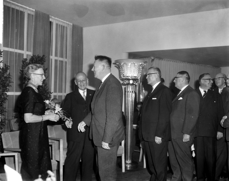 Afscheidsreceptie_van_prof._dr._P._Muntendam_in_Esplade_te_Utrecht,_Bestanddeelnr_917-0455