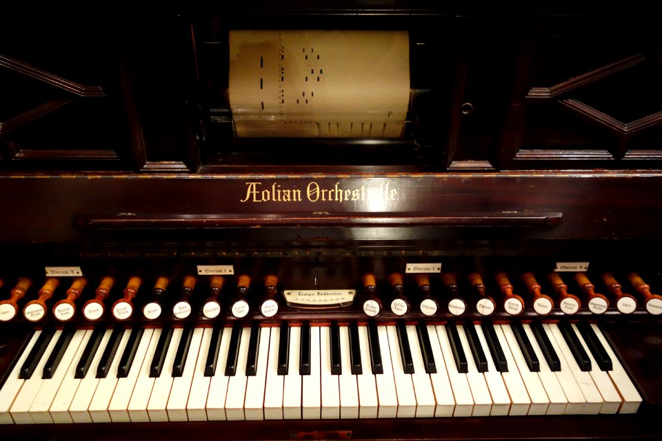 Aeolian_Orchestrelle_-_Bayernhof_Museum_-_DSC06179