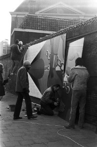 Adamse_schildersgroep_Februarikollektief_wandschildering_over_strijd_tegen_apar,_Bestanddeelnr_931-9902