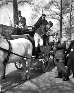Actie_scholen_voor_Nationaal_Huwelijksgeschenk,_Bestanddeelnr_913-7692