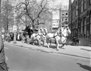 Actie_scholen_voor_Nationaal_Huwelijksgeschenk,_Bestanddeelnr_913-7694