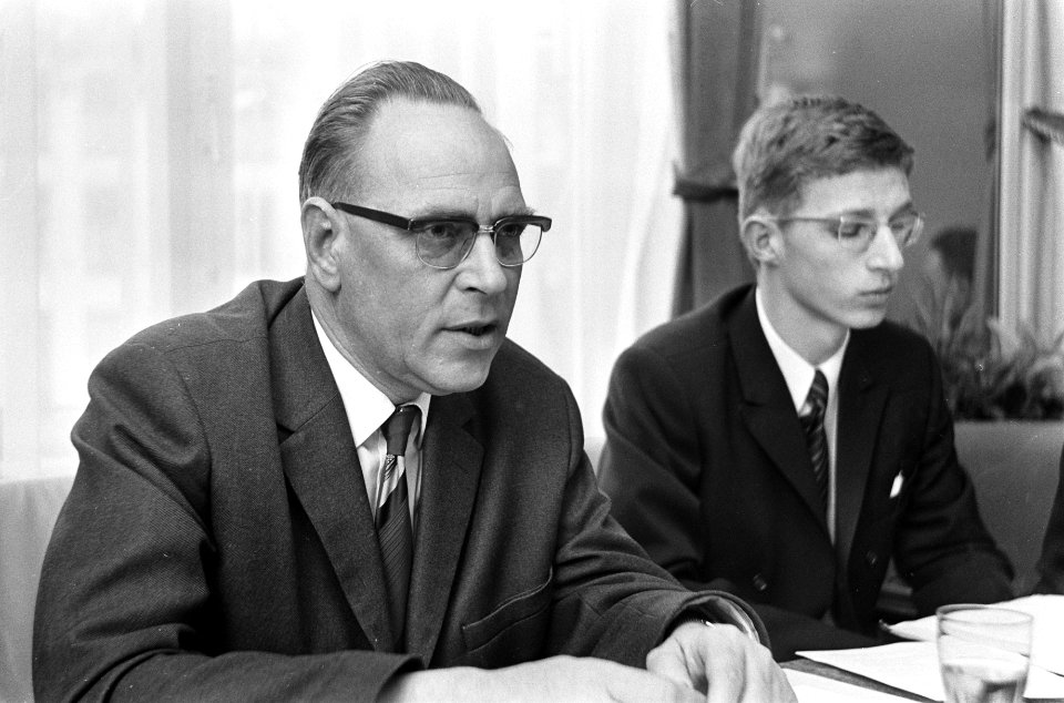 Actie_voor_kraamkliniek_op_West_Java_van_jongerenorganisatie_Ambassade_Geuzenve,_Bestanddeelnr_922-3013