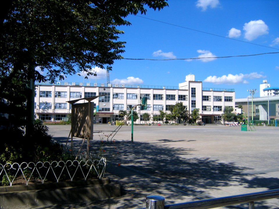 Adachi_koya_elem-sch