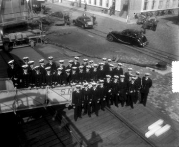 Adelborsten_naar_Engeland_voor_opleiding,_Bestanddeelnr_904-7444