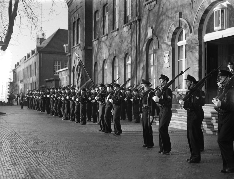 Adelborsten_Den_Helder,_Bestanddeelnr_906-9090