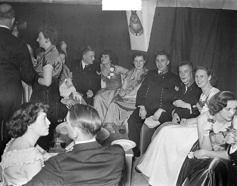 Adelborsten_Assaut_feest_Den_Helder,_Bestanddeelnr_904-3456