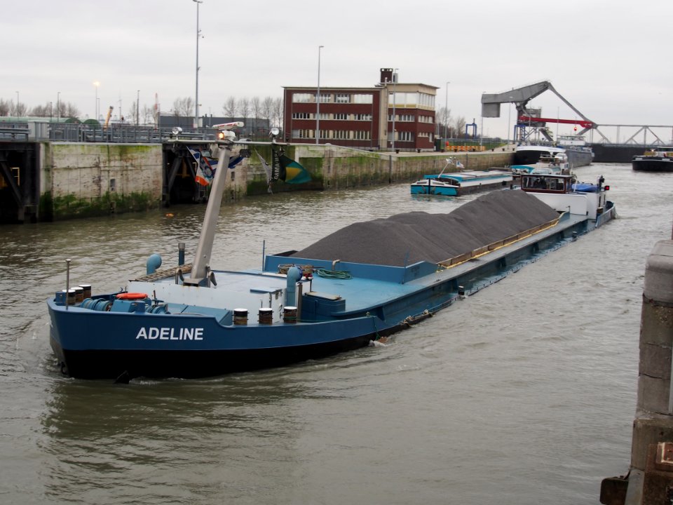 Adeline_(ship,_1955)_ENI_02205599_Van_Cauwelaersluis,_Port_of_Antwerp_pic4