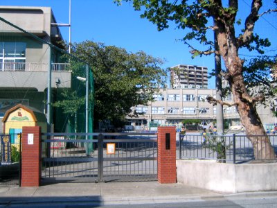 Adachi_senju_8th_elem-sch