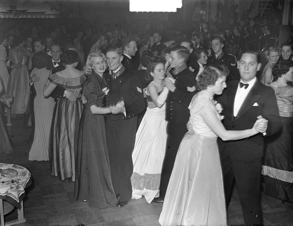 Adelborsten_Assaut_feest_Den_Helder,_Bestanddeelnr_904-3492