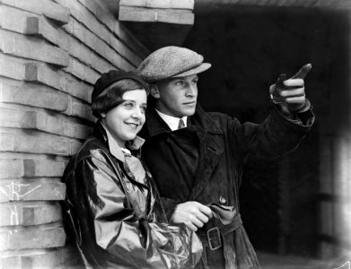 Actrice_en_fotomodel_Cissy_van_Bennekom_poseert_met_fotomodel_Grummels_bij_het_A,_Bestanddeelnr_252-0496