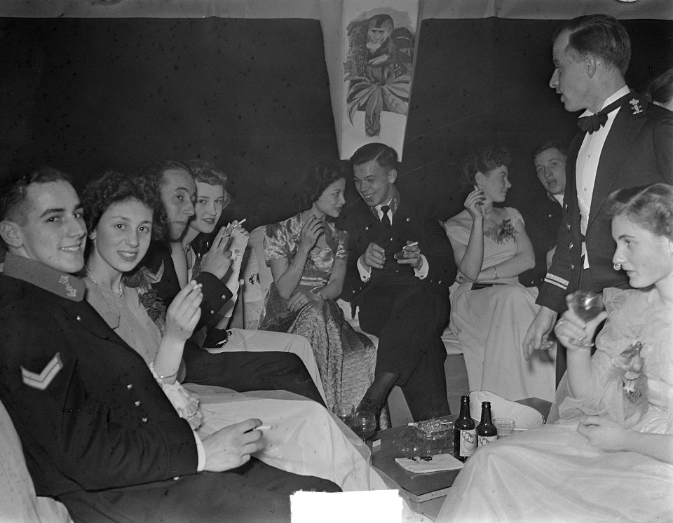 Adelborsten_Assaut_feest_Den_Helder,_Bestanddeelnr_904-3461